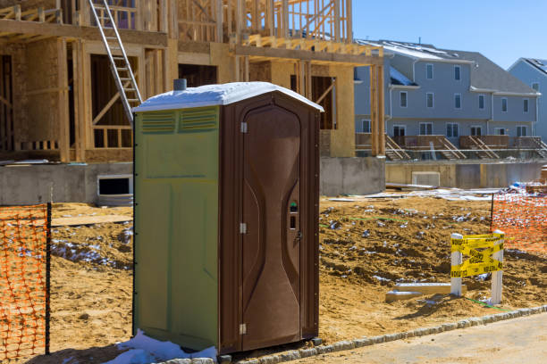 Best Portable restroom trailer rental  in Northbrook, OH